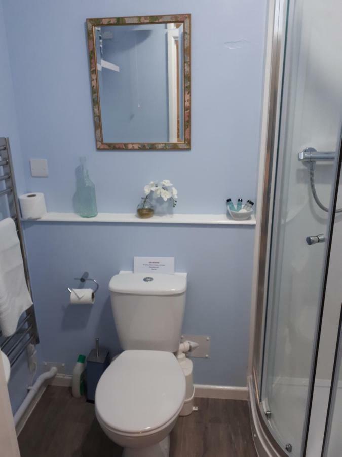 Santi Bhavana Bed & Breakfast Westbury  Exterior photo