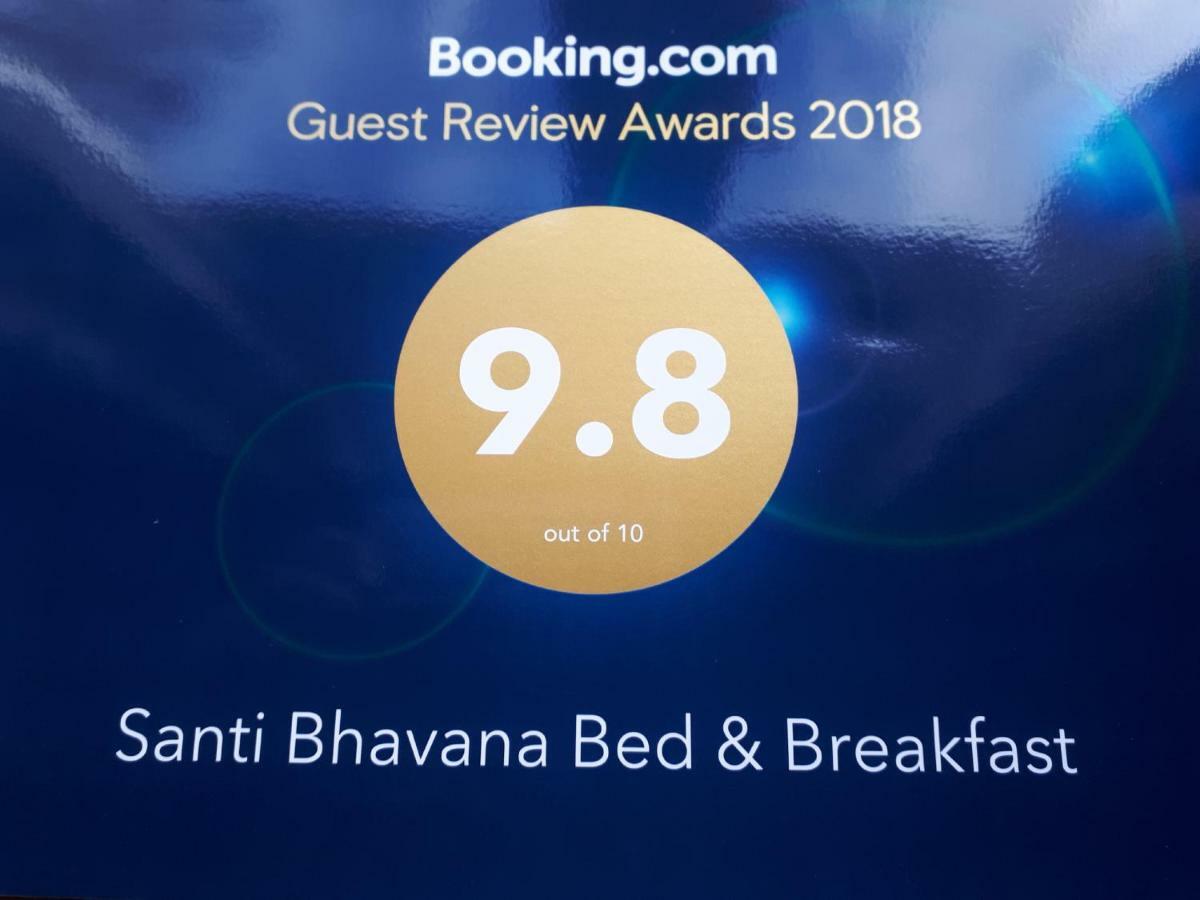 Santi Bhavana Bed & Breakfast Westbury  Exterior photo